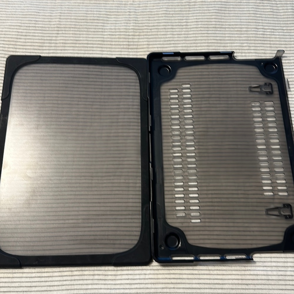 MacBook Pro 16 inch case